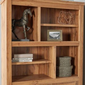 | خزانة جانبية من خشب هندسي بألوان رائعة