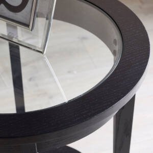 | طاولة جانبية بسطح زجاج من لوك