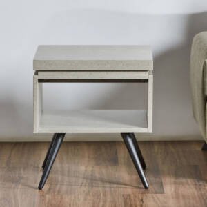 | طاولة جانبية من أوساكا