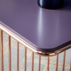 | طاولة جانبية بقاعدة معدنية من تورين