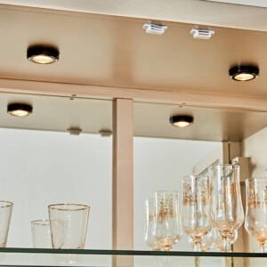 | بوفية بتصميم فريد وأرجل قوية من الفولاذ