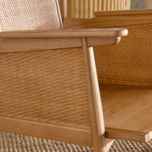 | كرسي بذراعين بتصميم أودينس