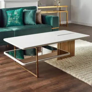 طاولة قهوة بتصميم فريد