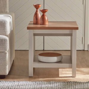 | طاولة جانبية من أكارا