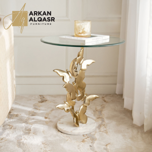 طاولة جانبية بسطح زجاجي بتصميم بترفلاي