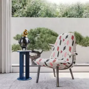 كرسي مفرد مع مسند يد