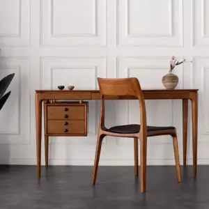 مكتب وكرسي حديث بتصميم عصري