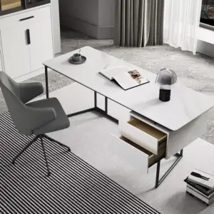 مكتب عصري مميز بتصميم فريد