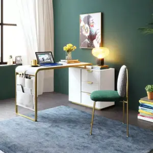 مكتب ابيض فاخر بتصميم عصري