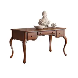 | مكتب وكرسي بتصميم كلاسيكي وخامات فاخرة