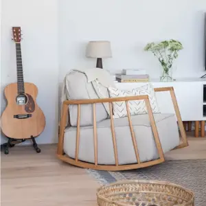 كرسي هزاز خشب حديث