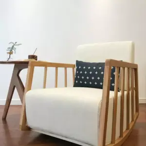 كرسي هزاز خشب حديث