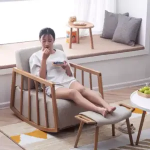 كرسي هزاز خشب حديث