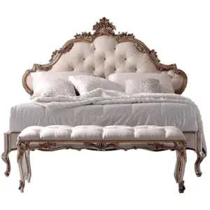 | غرفة نوم كاملة بطابع ملكي فاخر – تشمل سرير وتسريحة وكومودينات – تصميم مميز وتشطيب راقٍ