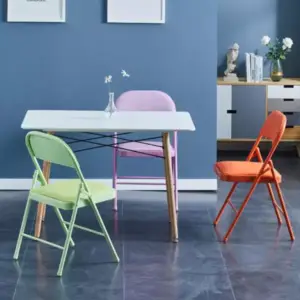 كرسي مفرد بتصميم مميز