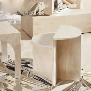 طاولة جانبية رخامية مميزة