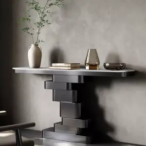 طاولة مدخل بتصميم متدرج فاخر