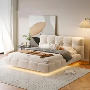 سرير منخفض مع إضاءة بتصميم عصري وجودة عالية