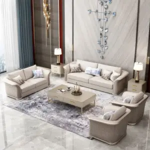 طقم جلوس فاخر بتنجيد جلد عالي الجودة – هيكل من خشب هندسي متين – تصميم أنيق 3+2+1 للمجالس الراقية