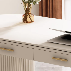 | مكتب الفخامة بتصميم أنيق عالي الجودة