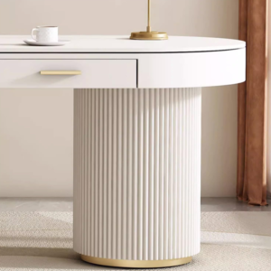 | مكتب الفخامة بتصميم أنيق عالي الجودة