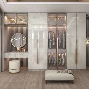 | خزانة ملابس فاخرة بتصميم راقي