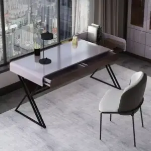 مكتب وكرسي متحرك متين 3 مكتب وكرسي متحرك متين