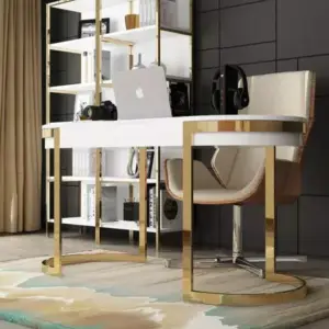 مكتب فخم بتصميم أنيق