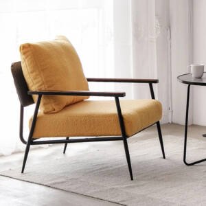 | كرسي مفرد بتصميم مريح بسيط