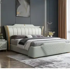 سرير ملكي بلمسات يدوية مع 2 كومودينة