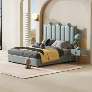 سرير بتصميم هولستر مع 2 كومودينة شيك