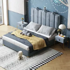 سرير بتصميم هولستر مع 2 كومودينة شيك