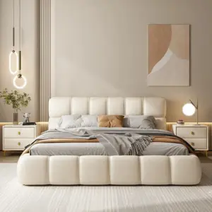 سرير نوم من جلد بتصميم بسيط