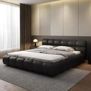 سرير نوم من جلد بتصميم ايطالي