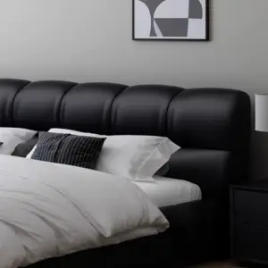 | سرير نوم من جلد بتصميم ايطالي