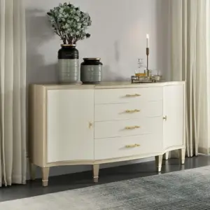 | غرفة نوم كلاسيكية فاخرة بأناقة لا تضاهى