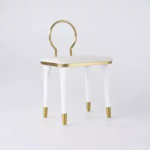 | طاولة تزيين مع مرأة وكرسي مودرن