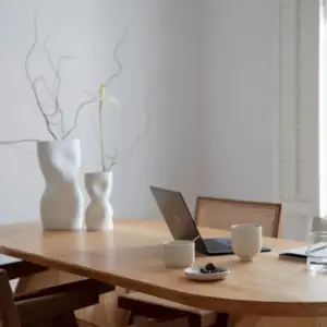 | طاولة طعام خشب مع كراسي