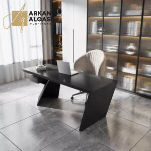 طاولة مكتب خشب بتصميم مميز