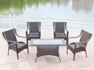 جلسة خارجية مميزة طاولة مع كراسي 