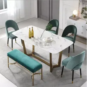 طاولة طعام رخام بلمسة الاستيل الفاخر