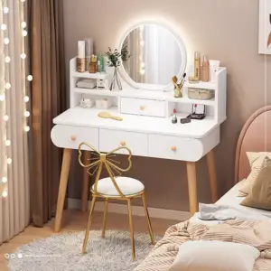 تسريحة غرفة نوم مع كرسي و مرايا