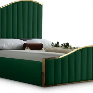 سرير مميز بخامات عالية الجودة