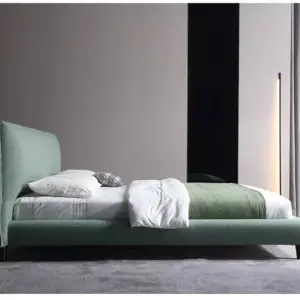 سرير غرفة نوم بتصميم مريح