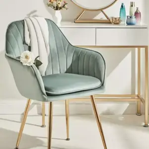 كرسي قماش بمسند بألوان مميزة