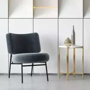 كرسي عصري مريح بهيكل معدني قوي 4 كرسي عصري مريح بهيكل معدني قوي