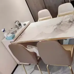 طاولة طعام فاخرة مع بوفيه