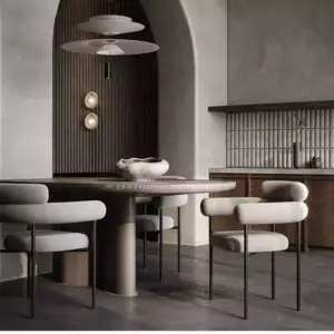 كرسي طاولة طعام بتصميم مريح