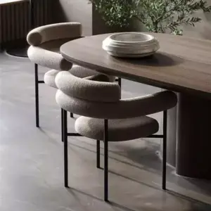 | كرسي طاولة طعام بتصميم مريح