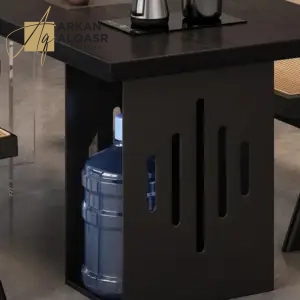 مكتب مع كرسي بتصميم ريفي